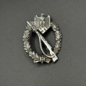 Infantry Assault Badge in Silver, Zinc/Pot Metal, unmarked