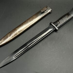 Mauser rifle bayonet (1934-1945). [Unidentified manufacturer]. Unsharpened blade.
